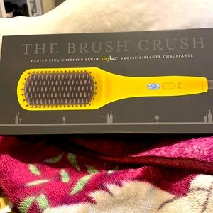 Dry bar brush crush